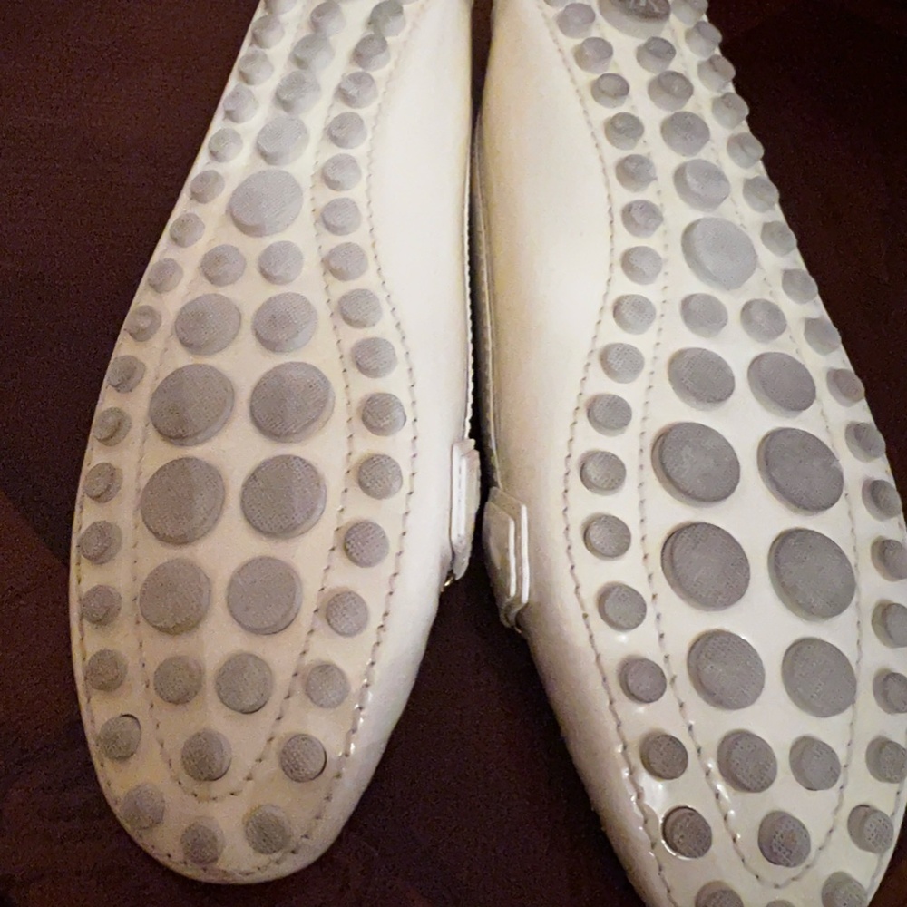 Shoes - Picture 4 of 4